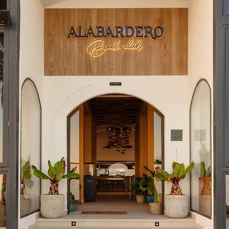 아파트 Penthouse With Sea Views In Nueva Andalucia 마르베야