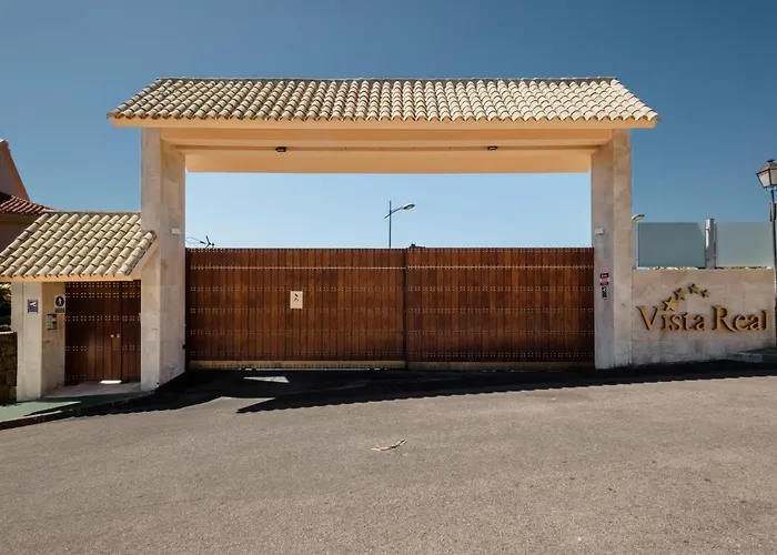 Penthouse With Sea Views In Nueva Andalucia * 마르베야