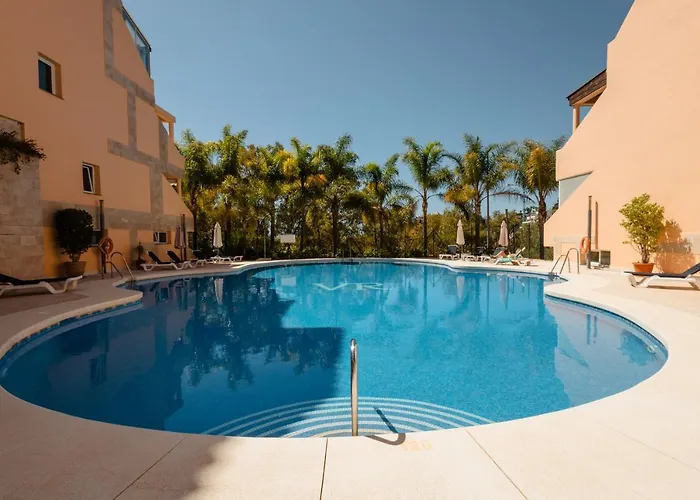 아파트 Penthouse With Sea Views In Nueva Andalucia