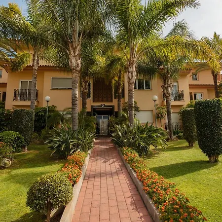 Penthouse With Sea Views In Nueva Andalucia Apartment Marbella