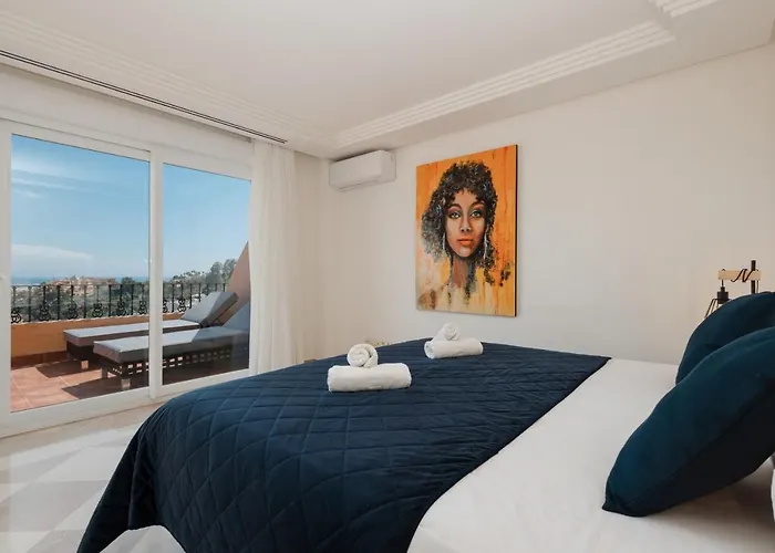 Penthouse With Sea Views In Nueva Andalucia * Marbella