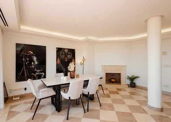 Penthouse With Sea Views In Nueva Andalucia *