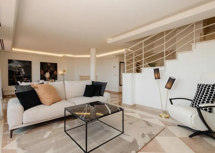 Penthouse With Sea Views In Nueva Andalucia Apartament