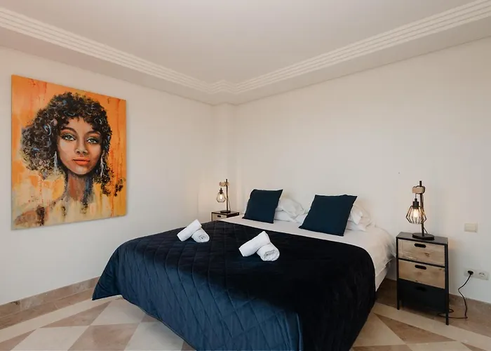 Penthouse With Sea Views In Nueva Andalucia Apartament