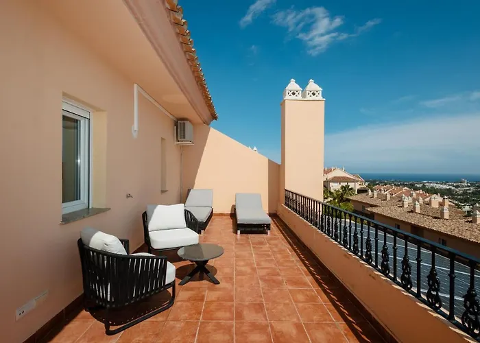 アパート Penthouse With Sea Views In Nueva Andalucia *