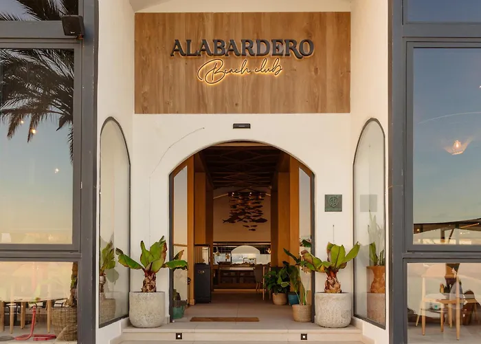 アパート Penthouse With Sea Views In Nueva Andalucia マルベーリャ
