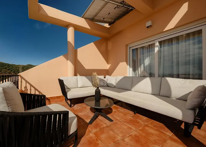 アパート Penthouse With Sea Views In Nueva Andalucia *
