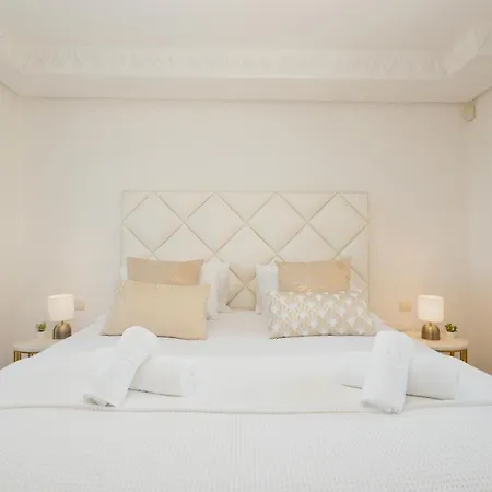 Penthouse With Sea Views In Nueva Andalucia Appartement *